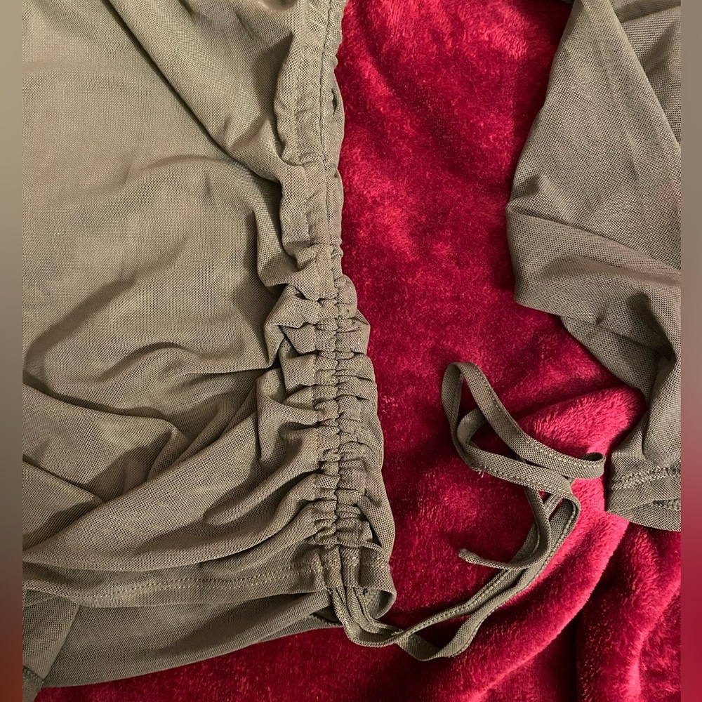 Top - Picture 3 of 6